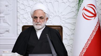 Irán aboga por diálogo con EEUU, pero mantiene “dedo en gatillo”