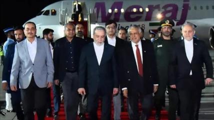 Araqchi arriba a Islamabad, no se reunirá con enviados de EEUU