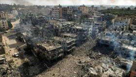 Palestinos en Gaza usan escombros de guerra para reparar calles