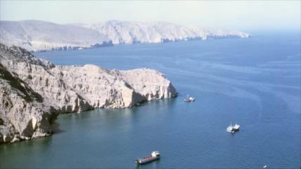 Irán aprobará una ley sobre nuevo orden de paso por estrecho de Ormuz