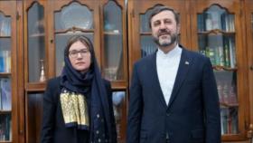 Irán: Ataques EEUU-Israel a 130 000 objetivos civiles son “crímenes de guerra”