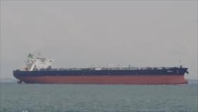 Un segundo superpetrolero iraní evade el bloqueo de EEUU en el último día