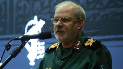 Irán alerta de graves riesgos si se desafían principios del CGRI en Ormuz