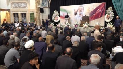 Autoridades y ciudadanos iraníes rinden homenaje al mártir Ali Lariyani
