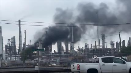 Explosión sacude refinería en EEUU, en medio de una crisis energética