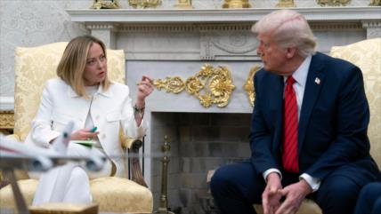 Trump, molesto con aliados por Irán, amenaza con retirar tropas de Italia