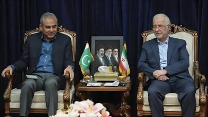 Irán y Pakistán acuerdan facilitar el comercio fronterizo