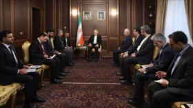 Irán pide cooperación regional para hacer frente a potencias agresivas