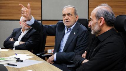 Irán afirma que enemigos no enfrentarán más que derrota y humillación