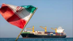 33 buques cruzan Ormuz en las últimas 24 horas con autorización de Irán