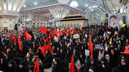Iraníes conmemoran 37.º aniversario del fallecimiento del Imam Jomeini