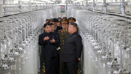 Líder norcoreano urge a una expansión “exponencial” del arsenal nuclear