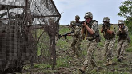 Analista: Occidente prolonga la guerra en Ucrania por sus propios intereses