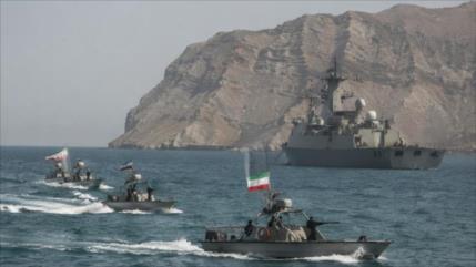 Irán impide el paso ilegal de un buque por el estrecho de Ormuz
