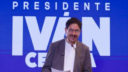 Cepeda denuncia a De la Espriella ante CPI por vínculos con paramilitares
