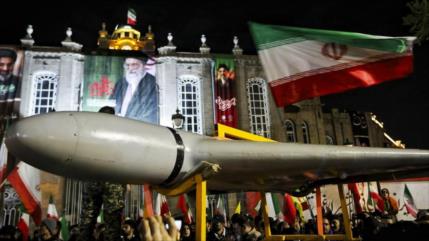 Irán afirma que el enemigo está obligado a aceptar derrota y rendición