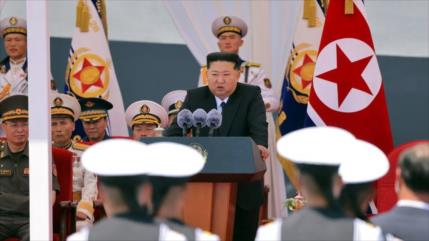 Corea del Norte afirma que equipa Marina con armas nucleares