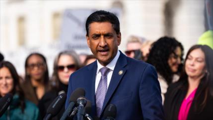 Congresista demócrata amenaza con demandar a Trump por ataques contra Irán