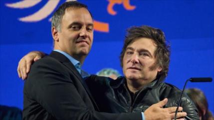 Renuncia el jefe de Gabinete de Milei por escándalo de corrupción