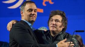 Renuncia el jefe de Gabinete de Milei por escándalo de corrupción