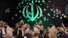 Vídeo: Emotiva despedida de familias de mártires al Líder mártir de Irán
