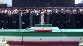 Dolientes realizan en Teherán oraciones fúnebres por Líder mártir de Revolución Islámica