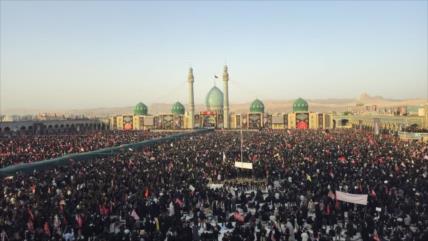 Comienzan en Qom las ceremonias fúnebres por el Líder mártir de Irán