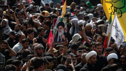 Tras Nayaf, millones de iraquíes homenajean al Líder mártir de Irán en Karbala