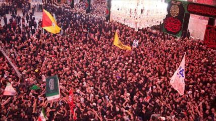 Féretro del Líder mártir llega al santuario de Imam Husein en Karbala