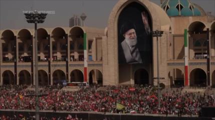 Mujeres destacan en el multitudinario adiós al ayatolá Seyed Ali Jamenei