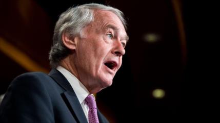 Senador de EEUU exige cortar fondos para la guerra contra Irán