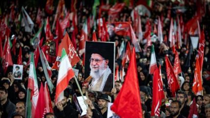 Parlamento de Irán: Funeral de Líder mártir hizo temblar a asesinos del pueblo iraní