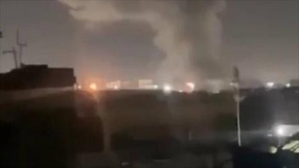 Arabia Saudí bombardea el oeste de Yemen; Saná promete “escalada por escalada”