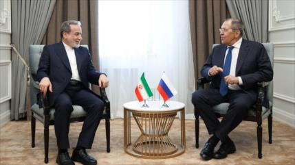 Irán: Inseguridad en estrecho de Ormuz es consecuencia de crímenes de EEUU 