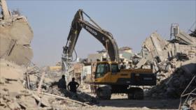 Informe: Israel borra pruebas de crímenes bajo escombros de Gaza