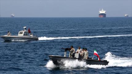 Irán analiza proyecto de ley para regular tránsito en Ormuz