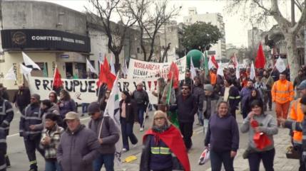 Trabajadores uruguayos exigen paz y cuestionan el modelo neoliberal