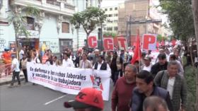 CGTP protesta en Lima contra recortes laborales de Fujimori