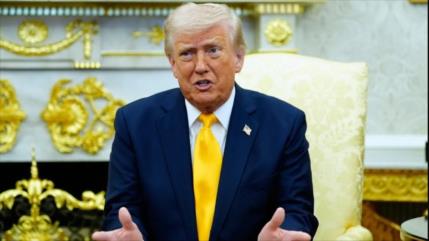 Trump amenaza con bombardear Omán por diálogos con Irán sobre Ormuz 