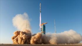China reta a EEUU: logra su primera recuperación de cohete en tierra