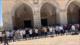 Decenas de miles de palestinos rezan en Al-Aqsa pese a restricciones israelíes