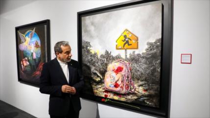 Exposición de arte en Teherán honra a niños mártires de Escuela de Minab
