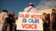 Miles marchan en EEUU contra restricciones al voto por correo de Trump