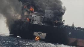CGRI de Irán: Explotan 2 petroleros tras seguir ruta ilegal en Ormuz por engaño de EEUU
