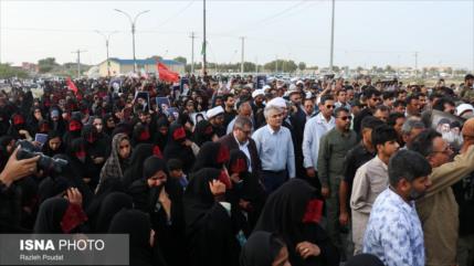 Irán despide a las víctimas del ataque EEUU contra una boda en Sirik