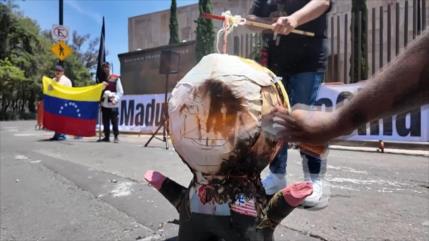 Mexicanos reclaman la liberación de Maduro frente a la embajada de EEUU