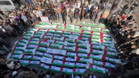 Entre lágrimas: Gaza despide a 100 mártires recuperados de entre escombros