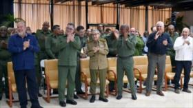 Raúl Castro y Díaz-Canel encabezan homenaje a Seguridad Personal
