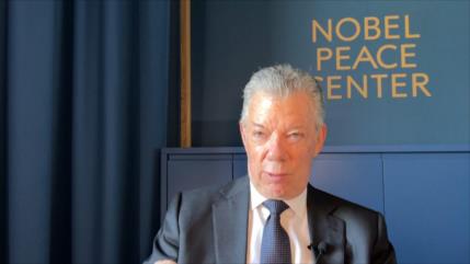 Santos insta a De la Espriella a preservar la paz en Colombia