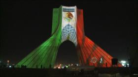 Fotos: La Torre Azadi de Teherán se ilumina con los colores de México